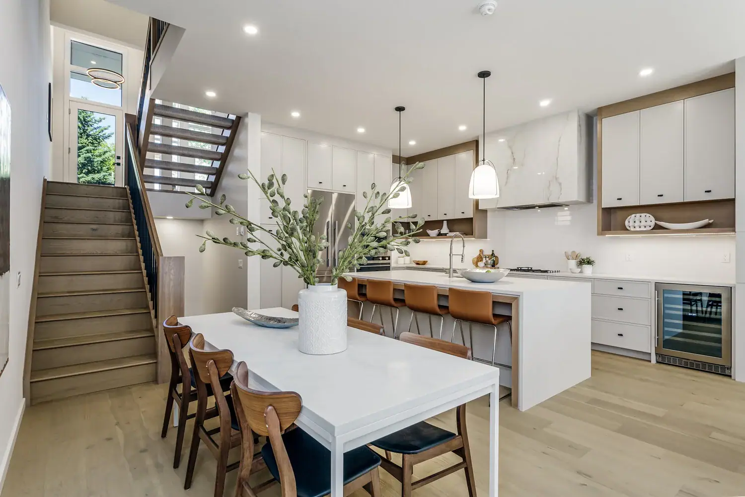 Bankview — image 1