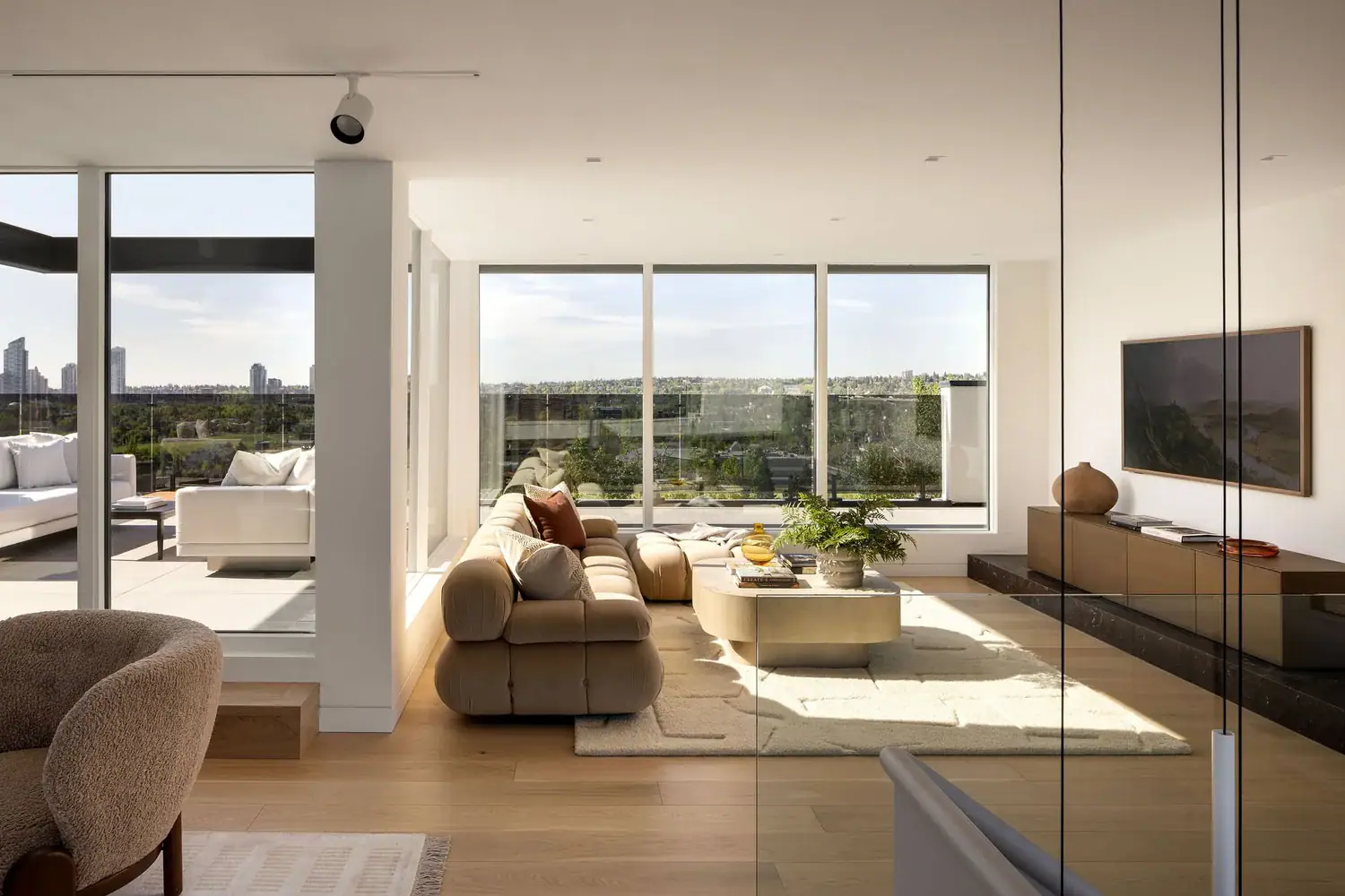 Briar Hill — image 32